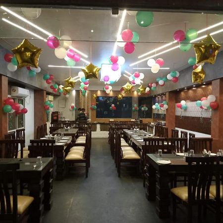 Hotel Grand Surya Kodarma Exterior photo